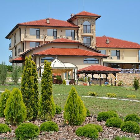 Chateau-Hotel Trendafiloff -B&B Chirpan Exteriér fotografie
