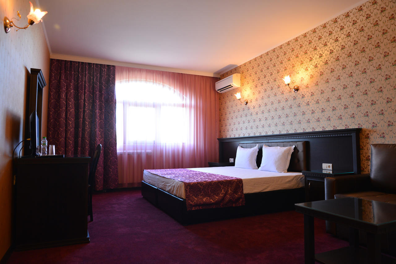 Chateau-Hotel Trendafiloff -B&B Chirpan Pokoj fotografie