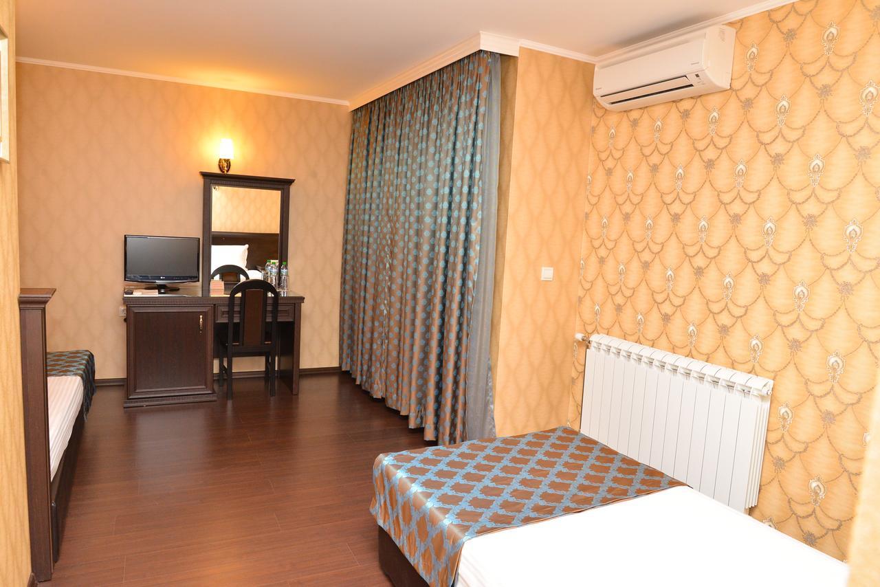 Chateau-Hotel Trendafiloff -B&B Chirpan Pokoj fotografie